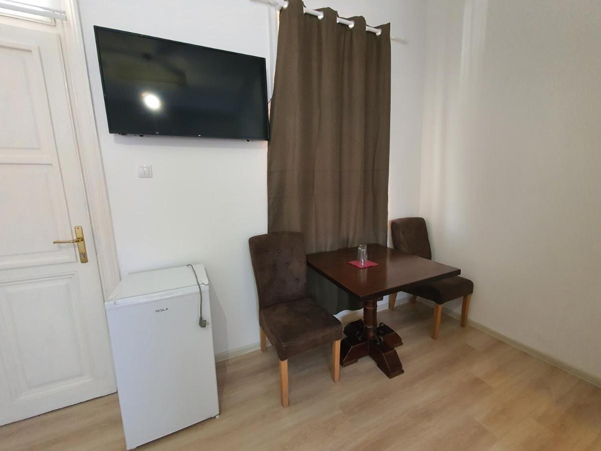 Tabacco Rooms Obrenovac  Exterior photo